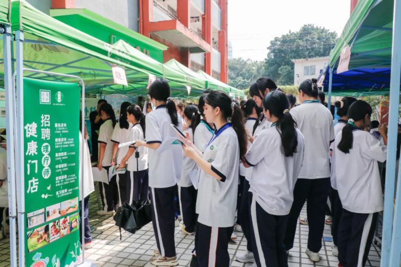 廣州高新醫(yī)藥食品技校校企合作，學(xué)生就業(yè)無(wú)煩惱！-1